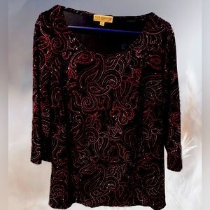 Holiday sparkle top woman’s 1x